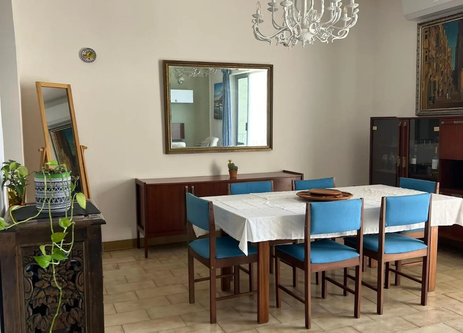 S2 Single Room, Shared Bathroom Saint Julian's Homestay